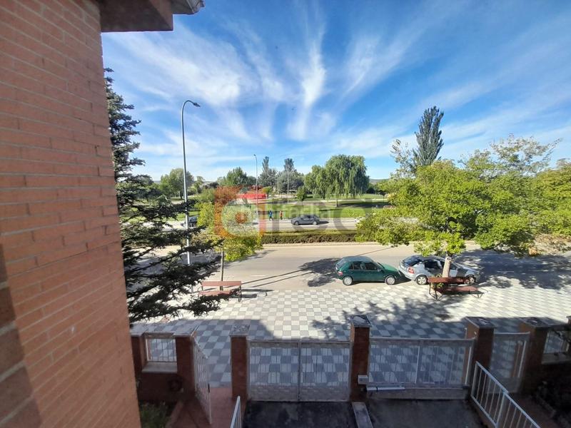 Foto 03d3c171-e25f-4104-a808-03fbf599e9b0. Casa adossada amb aparcament a San Fernando - Carretera de Valencia Cuenca