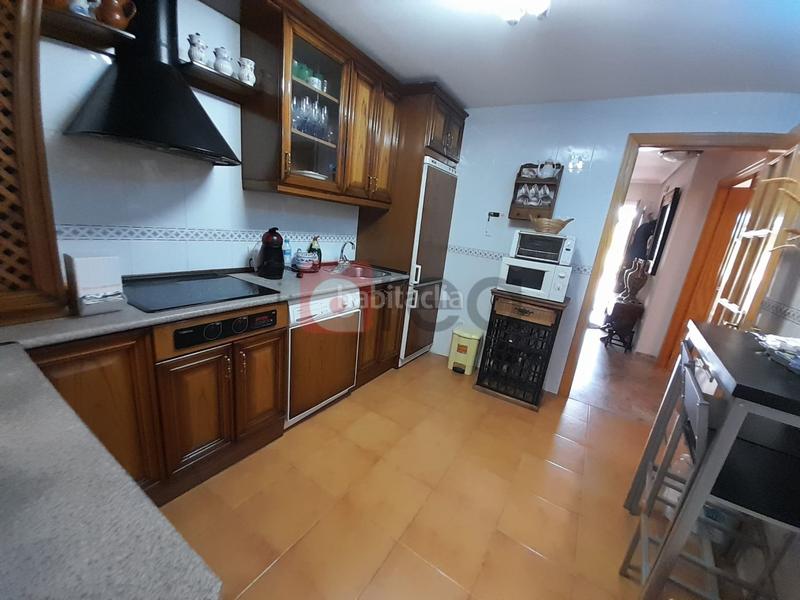 Foto b7839a93-9dd1-4343-b59e-07969ad84633. Casa adossada amb aparcament a San Fernando - Carretera de Valencia Cuenca