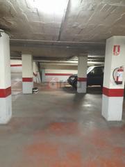Miete Autoparkplatz in Centro. Aparcamiento en alquiler en centro.