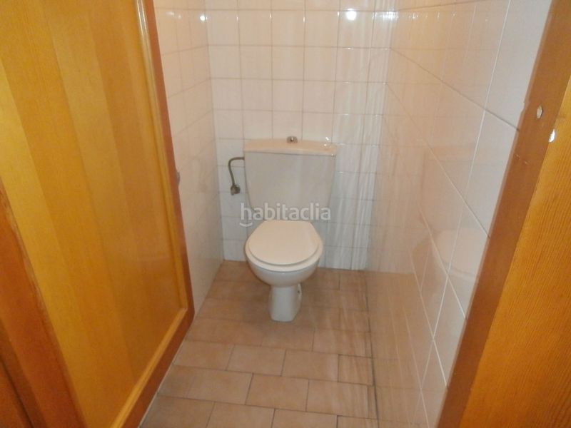 Foto eb102b27-7aff-43eb-b45e-743091373f4c. Local comercial a Centro Cuenca