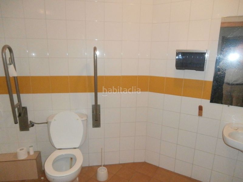 Foto eb14367e-4766-42fb-a913-556f2d6f64b6. Local comercial a Centro Cuenca