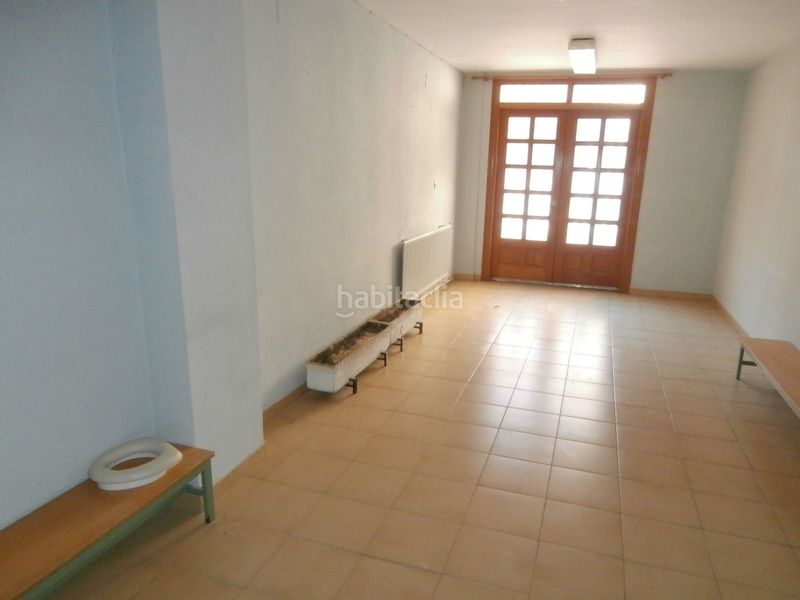 Foto f7a043b8-527e-40fb-847f-6d2be5d0b1f4. Local comercial a Centro Cuenca