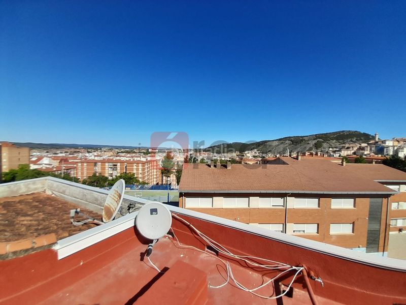 Foto 674fdaa9-a697-4d94-89b3-2f06b5e72ad9. Pis amb calefacció aparcament a Centro Cuenca