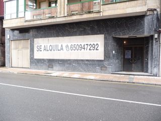 Local Comercial en Calle Constitución 74