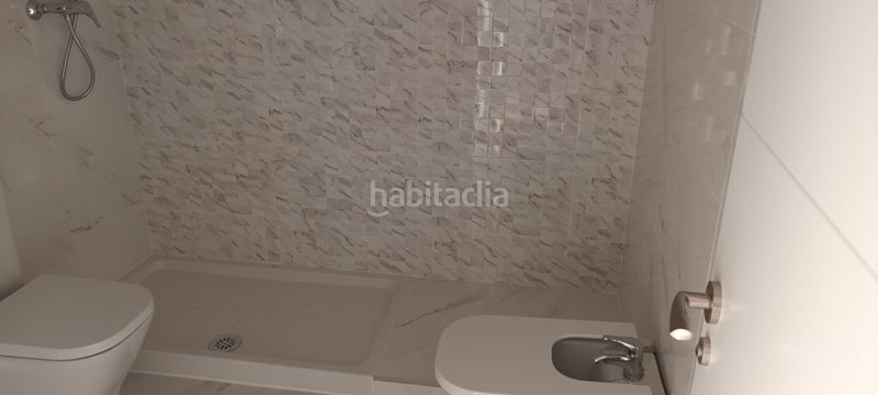 Foto e47c4366-4c9e-4dd5-af2f-2db89a4aa32d. Chalet in calle la atalaya 17 in Lastrilla (La)