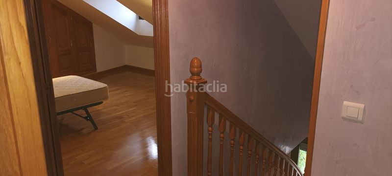 Foto 8ce01af8-e126-466d-a06e-b3bff3582476. Alquiler dúplex piso en alquiler frente antiguo hospital 18 de julio duplex de cuatro dormitorios, tres baños, amueblado, garaje, trastero en Segovia