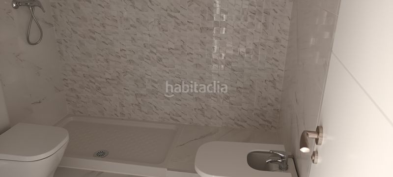Foto 142ff453-01a1-4915-b263-fdc701da1b6b. Chalet dans calle la atalaya 17 dans Lastrilla (La)
