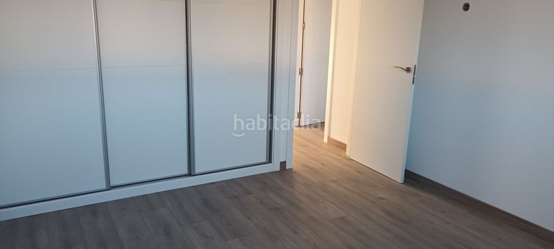 Foto 81f4f84d-59fc-45a4-9256-847bfe32e6b2. Chalet dans calle la atalaya 17 dans Lastrilla (La)
