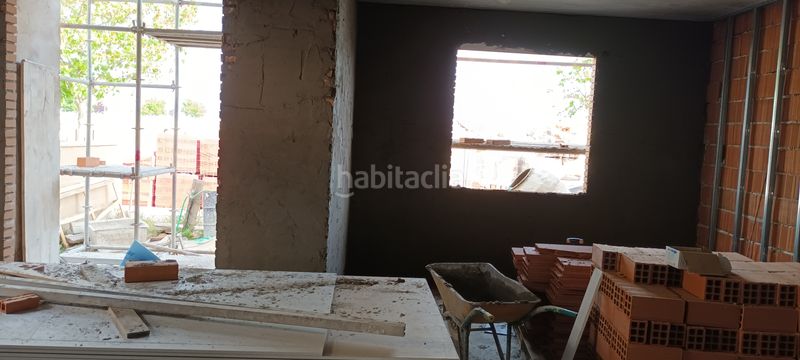 Foto 6a5b19cd-77a7-438f-b857-5d5f32e08512. Chalet in calle la atalaya 17 in Lastrilla (La)