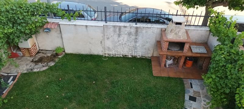 Foto 1431269c-50d9-4db0-aab8-aa704666c159. Maison jumelée dans calle 4 3 dans Lastrilla (La)