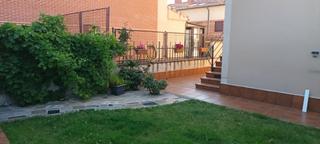 Casa aparellada a Calle 4 3. Chalet pareado en venta la lastrilla