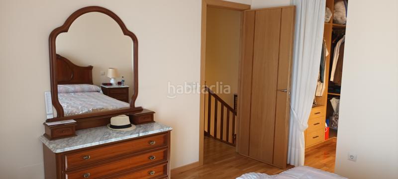 Foto cb1c60aa-526f-4e0e-aa97-455d80a0b3bc. Maison jumelée dans calle 4 3 dans Lastrilla (La)