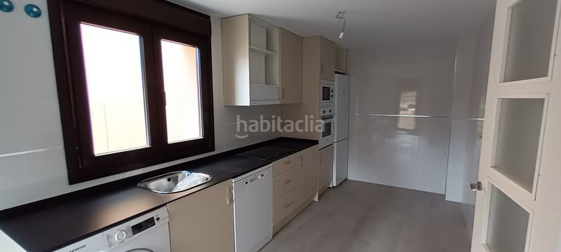 Foto 19f31c12-fa57-4d98-86d2-9361c325cee4. Chalet in calle obispo antonio palenzuela 1 in Lastrilla (La)