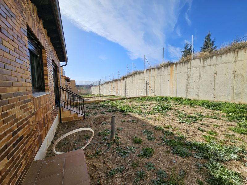 Foto 353842a5-f903-430f-8bfd-a70e942629b8. Chalet in calle obispo antonio palenzuela 1 in Lastrilla (La)
