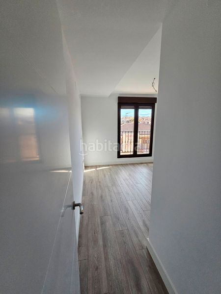 Foto 54475cc5-8f9f-489d-a8d7-1a576f2f8892. Chalet in calle obispo antonio palenzuela 1 in Lastrilla (La)