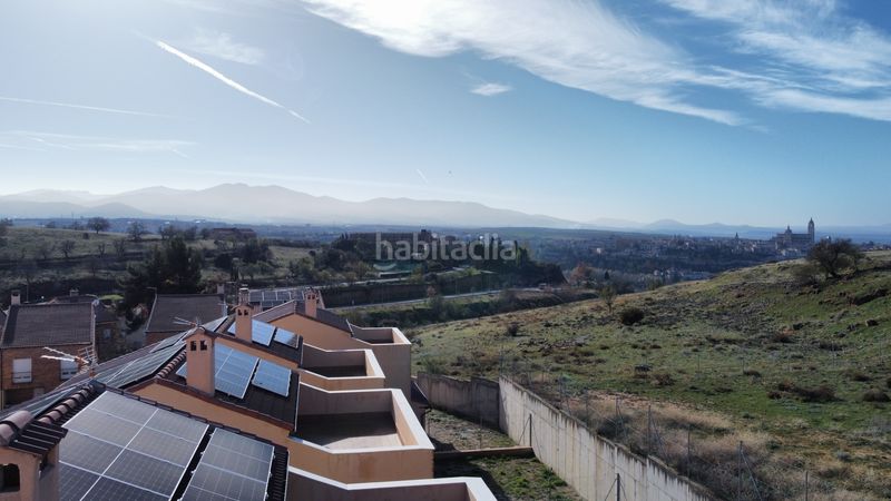 Foto 6f458a69-0a40-4cb6-af00-b2db6033a3a2. Chalet in calle obispo antonio palenzuela 1 in Lastrilla (La)