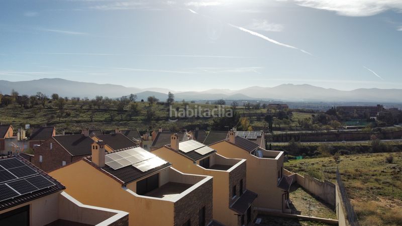 Foto 6f46794c-9274-46e0-859f-bdbe24b5a3e1. Chalet in calle obispo antonio palenzuela 1 in Lastrilla (La)