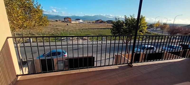 Foto 35bc4105-e220-4032-b66a-f4cb7b9d668c. Casa adosada en carretera segovia s cristobal 15 chalets adosados en san cristobal en San Cristóbal De Segovia