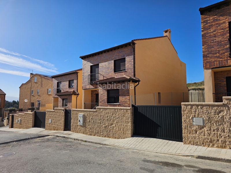 Foto 28c5fc5f-d0c6-4878-94c9-e09f748511fe. Location chalet dans calle obispo antonio palenzuela 3p dans Lastrilla (La)