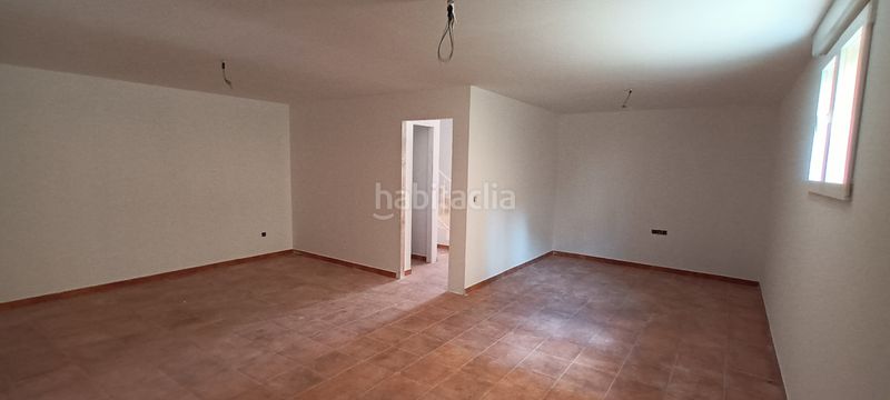 Foto 5a986ff0-9451-4c46-aaf9-8537a51f2832. Location chalet dans calle obispo antonio palenzuela 3p dans Lastrilla (La)