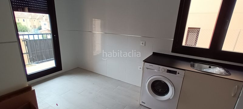 Foto 6bb6c8b0-9bd3-418c-a95d-c584a2e32831. Location chalet dans calle obispo antonio palenzuela 3p dans Lastrilla (La)