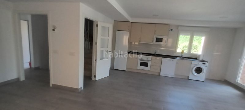 Foto b24d58aa-0ebb-444b-99c4-acf6c8bce5ff. Location chalet dans calle obispo antonio palenzuela 3p dans Lastrilla (La)