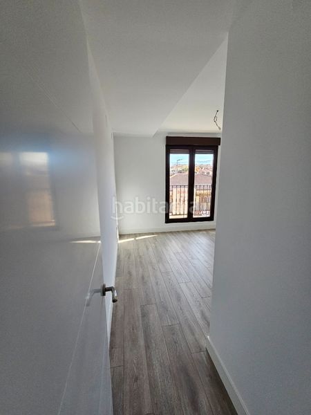 Foto eb974de8-b94b-479c-8132-667b43573b84. Location chalet dans calle obispo antonio palenzuela 3p dans Lastrilla (La)