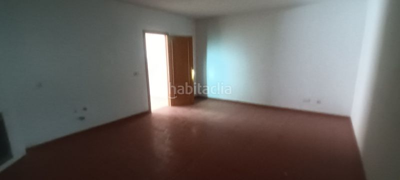 Foto dc584449-fa0f-426c-97c8-c2955c52b789. Xalet amb xemeneia calefacció aparcament a Lastrilla (La)