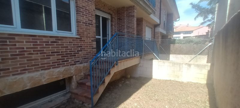 Foto e4dd3996-4bec-4483-845d-ca98201a685b. Xalet amb xemeneia calefacció aparcament a Lastrilla (La)