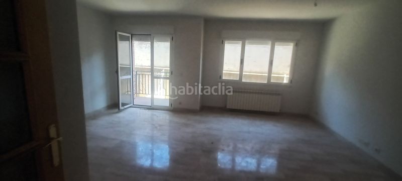 Foto eb89680f-00cf-490c-a157-8687ca27b1f6. Xalet amb xemeneia calefacció aparcament a Lastrilla (La)