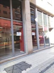 Rent Business premise in N/a. Local com. en alquiler en avda. modesto lafuente, 2 despachos.