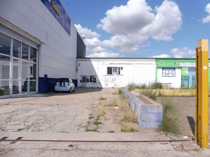 Foto 862a57a7-cc0b-4626-8c6c-c5569987c5d5. Nau industrial a Sector 8 - Nueva Balastera Palencia