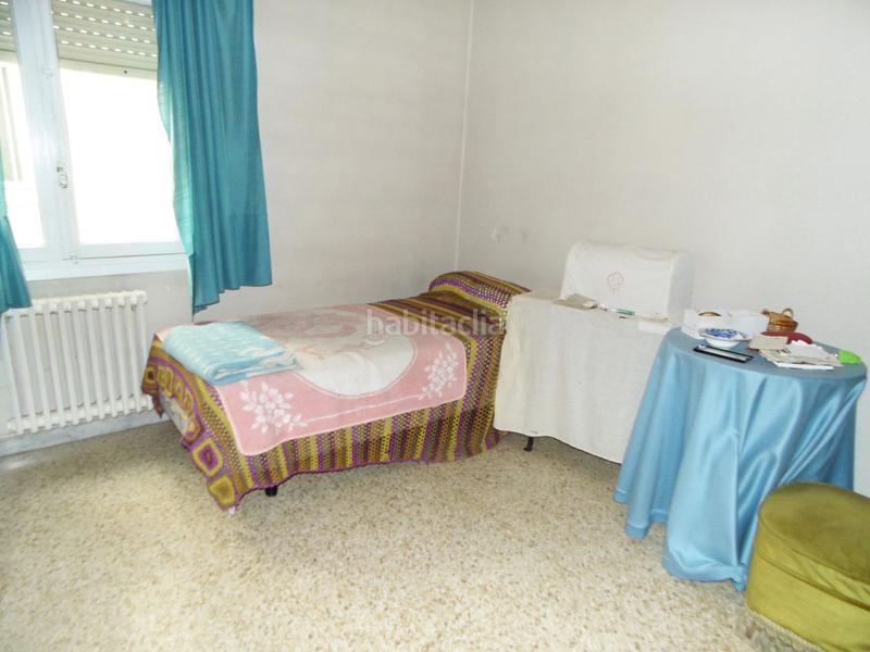 Foto b7f05671-a1fb-4a67-9adf-8ea5fd87e49e. Pis amb calefacció aparcament a Campo de la Juventud Palencia