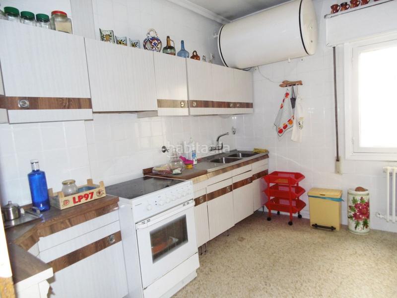 Foto b7f3f2a3-c7d8-4aae-8a63-a6a7cbd83f88. Pis amb calefacció aparcament a Campo de la Juventud Palencia