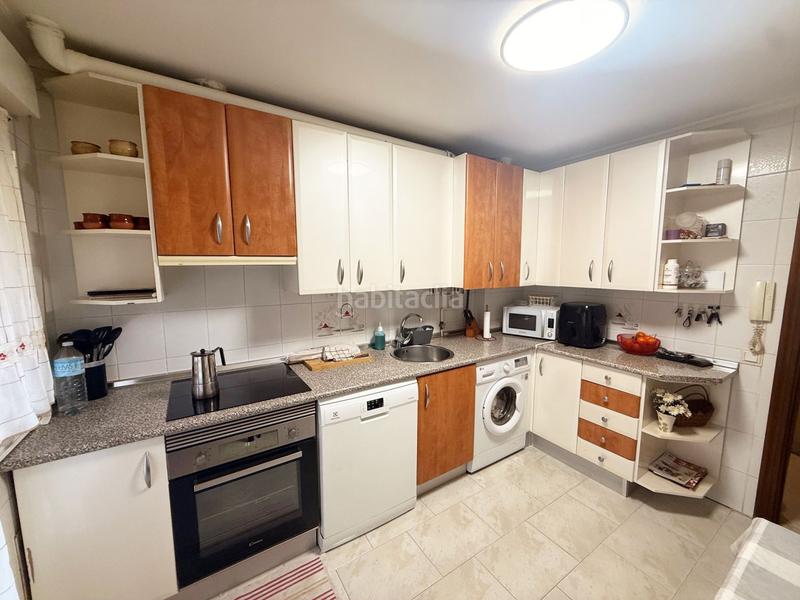 Foto c4ad5230-d1d3-48b0-8691-c05458bb2ee6. Pis amb calefacció aparcament a Avenida de Madrid Palencia