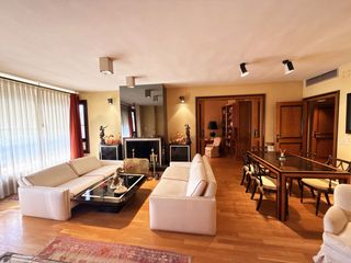 Appartamento in Campo de la Juventud. Piso en venta en salón, 4 dormitorios.