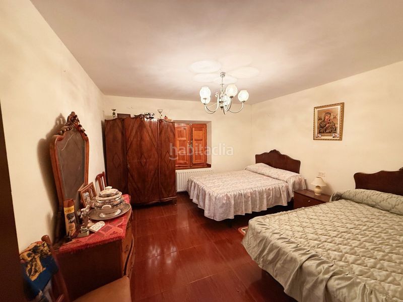 Foto f1eca4a6-f1a8-4600-943f-27b2b13a57e6. Casa amb aparcament a Padilla de Abajo