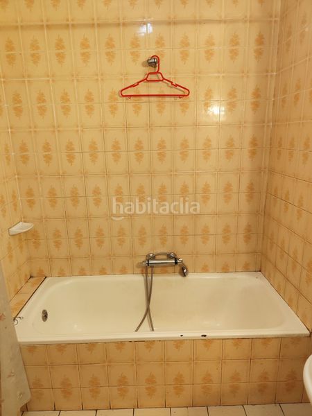 Foto ef4ae6c1-66cc-49fb-a76f-9787f4b77c0c. Pis amb calefacció aparcament a Centro Palencia