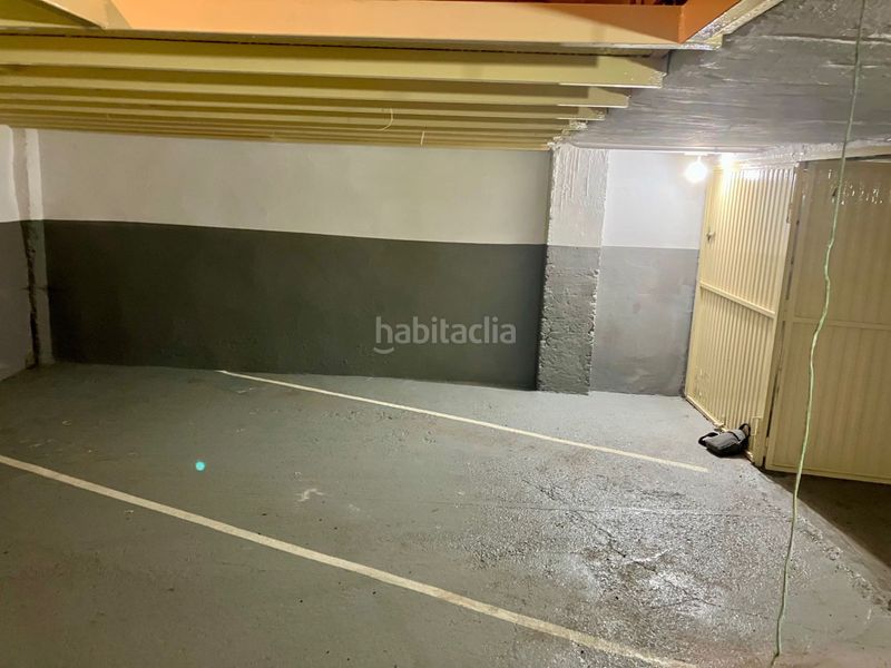 Foto e9cf0ea4-2387-4520-875f-d626a561d455. Aparcament cotxe a Centro Palencia