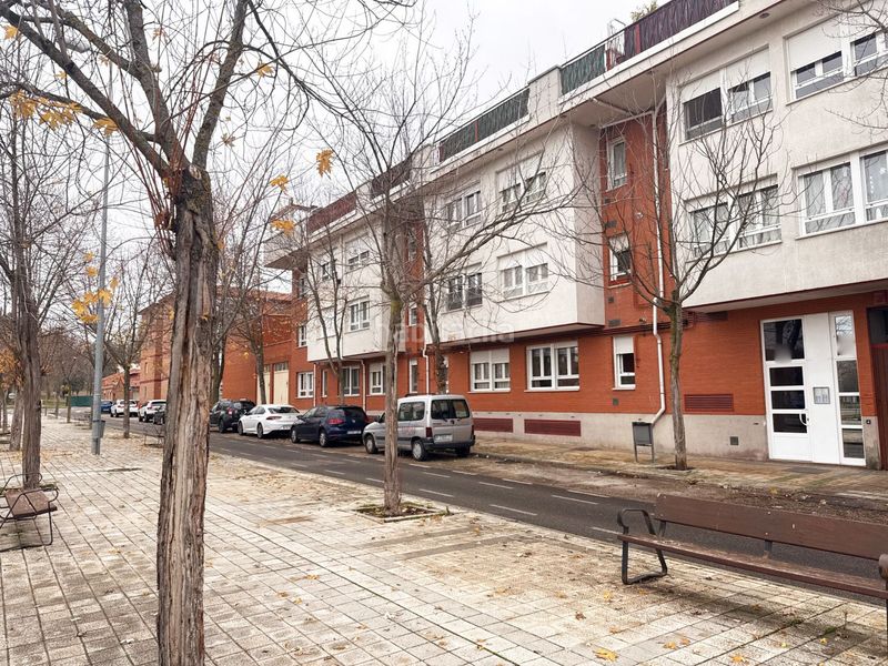 Foto 490a7288-94e8-425a-9f81-b9c3c38cef78. Aparcament cotxe a El Cristo Palencia