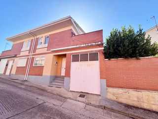 Xalet a Magaz de Pisuerga. Chalet en venta en magaz de pisuerga, 3 dormitorios.