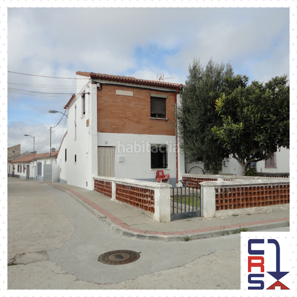 Foto edeb8b41-7520-4c12-a542-dd7e9daac729. Casa pareada en Olmedo
