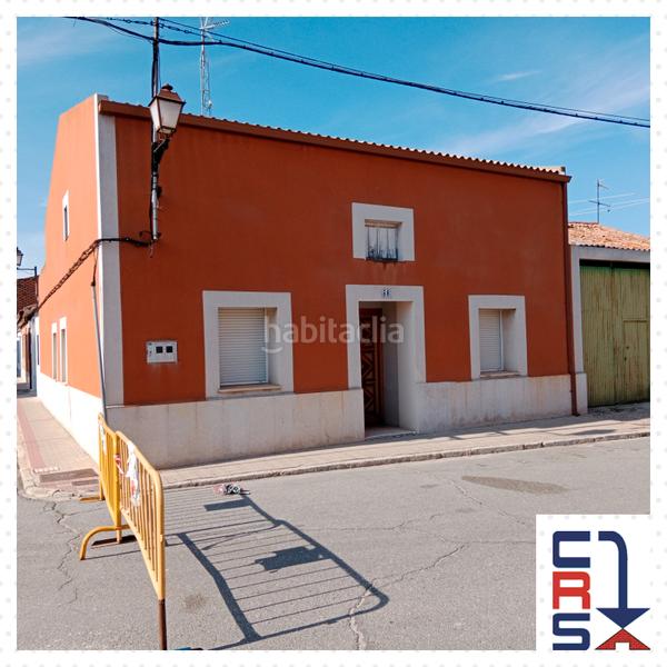 Foto a727dfd9-5ea7-4f9d-b9eb-e5dfca67e638. Casa amb aparcament a Olmedo