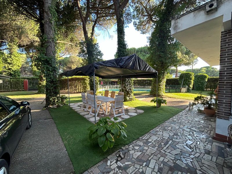 Foto d93773cb-3727-44b2-beb6-cf2c0c75662e. Xalet amb xemeneia calefacció aparcament piscina a Boecillo