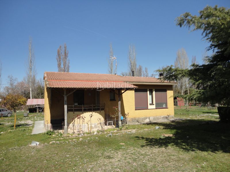 Foto 596d34fb-16e2-44b2-ab96-f135f87d651a. Chalet en Polígono San Cristóbal Valladolid