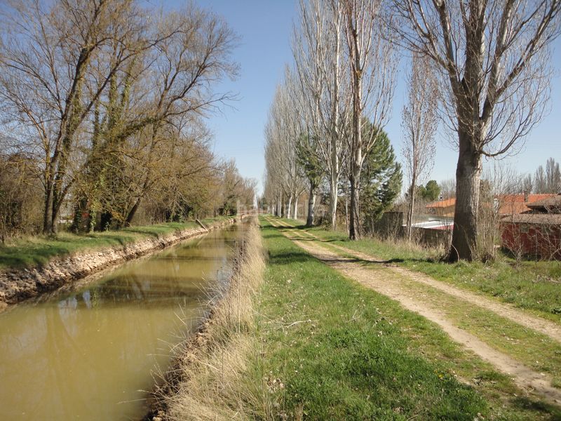 Foto 6e4a306c-373f-4a4c-ab12-45b199907927. Chalet en Polígono San Cristóbal Valladolid