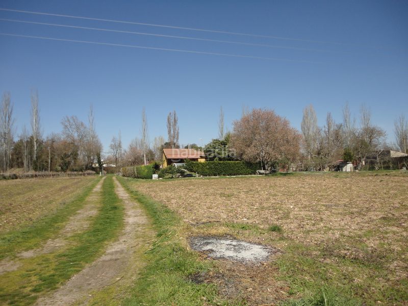 Foto a3a5b6f0-1ffa-4aa3-86d2-60e8af80c7ec. Chalet en Polígono San Cristóbal Valladolid