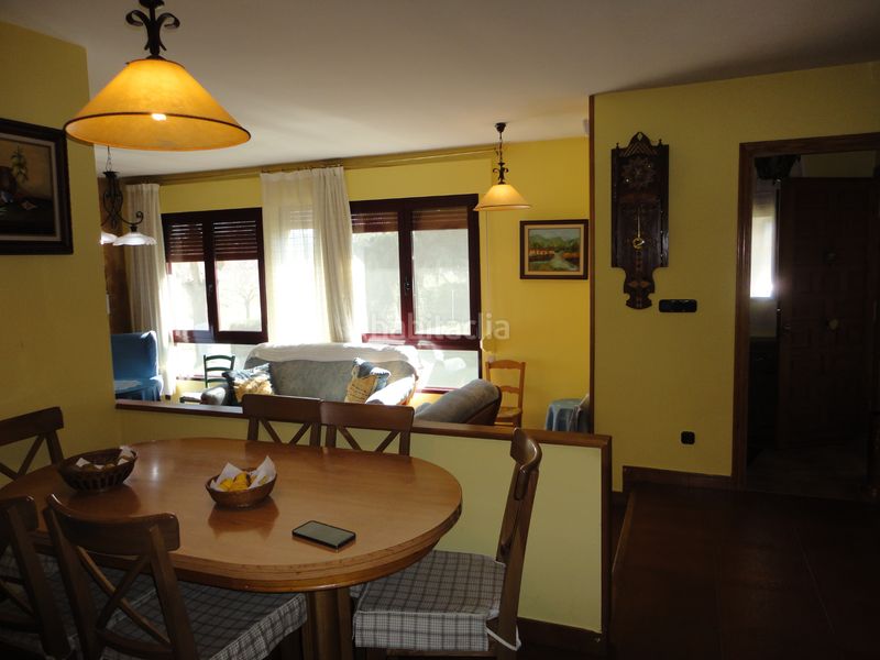 Foto 3914cc87-9924-4c97-86fa-23a2a25e39c1. Xalet amb xemeneia calefacció aparcament piscina a Laguna de Duero