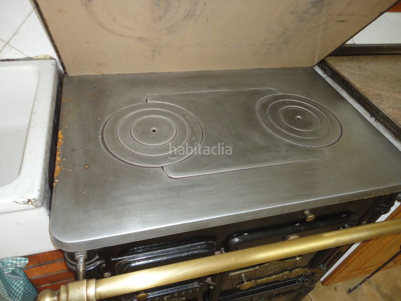 Foto 863a3041-b04a-4f7a-a6e5-be4702745ebe. Xalet amb xemeneia calefacció aparcament piscina a Laguna de Duero