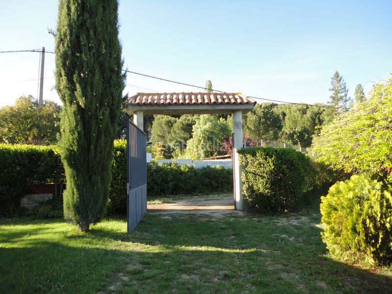 Foto 1f775599-8b9a-4adb-9e91-15e0a423a209. Chalet en Laguna de Duero